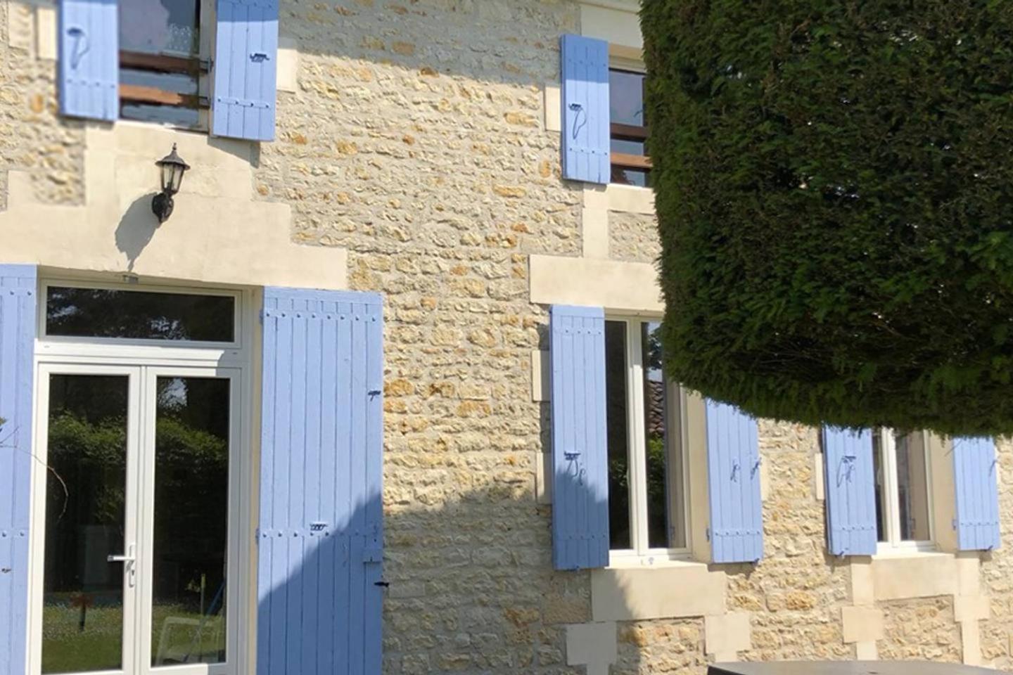 Gites Chez Belliveau Meursac Room photo
